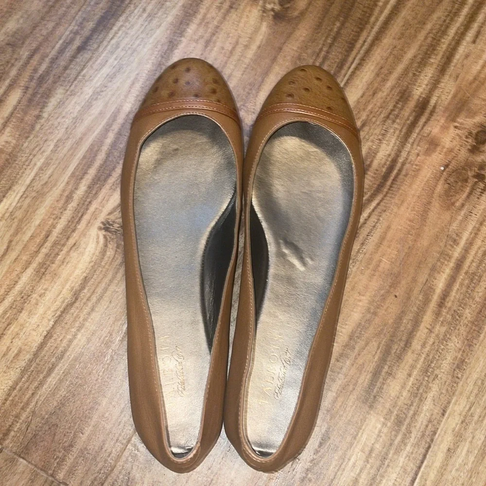 Talbots womens 11 shoes ballet flat slip on tan brown round toe work casual nwot